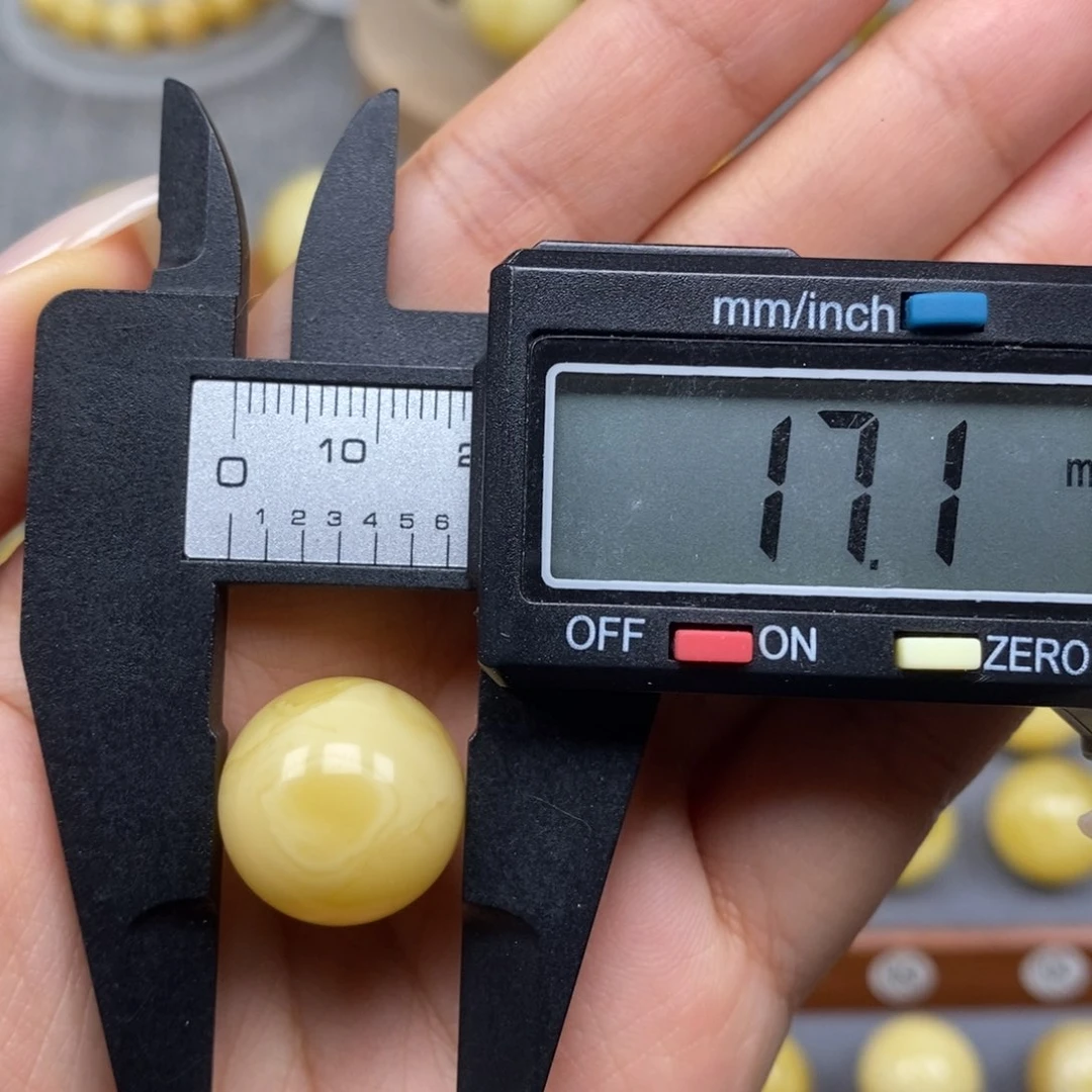 未镶嵌蜜蜡珠宝奇石