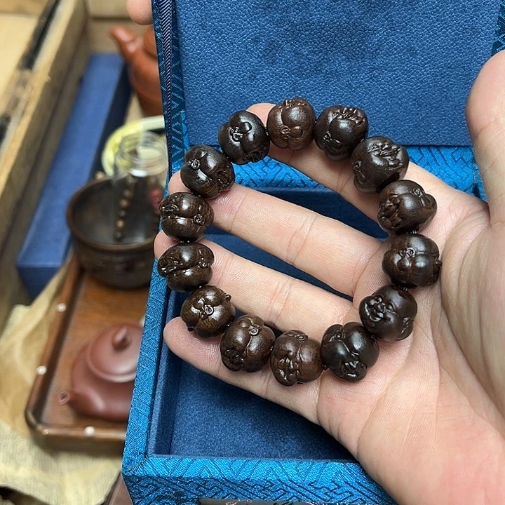 大叶紫檀（黑酸枝木类）