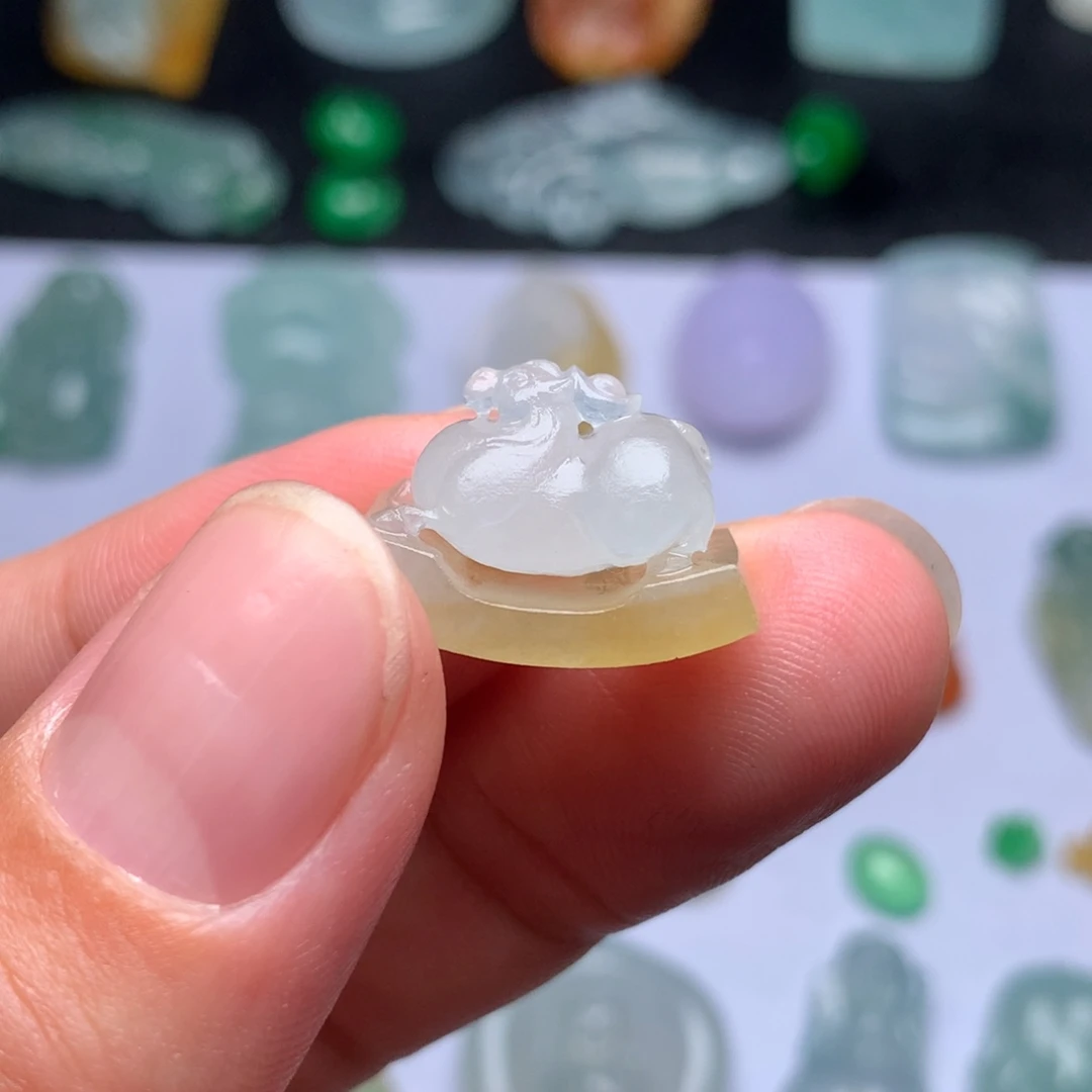 定制翡翠未镶嵌马上有米