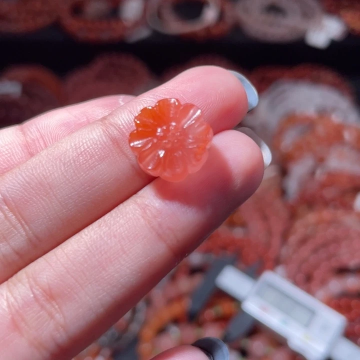南红玛瑙未镶嵌小雏菊1434