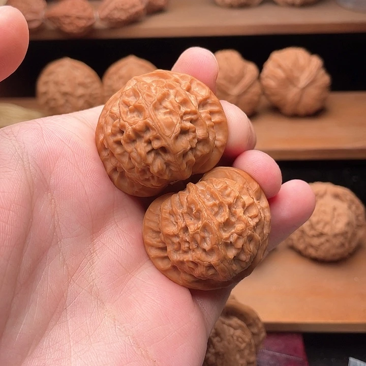 吊坠文玩核桃38.8毕业桃心宫灯