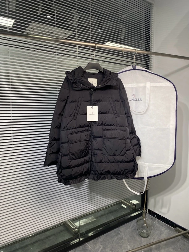 99新 MONCLER 盟可睐 蒙口 羽绒服 荷叶边 袖标logo 0码 ko1909