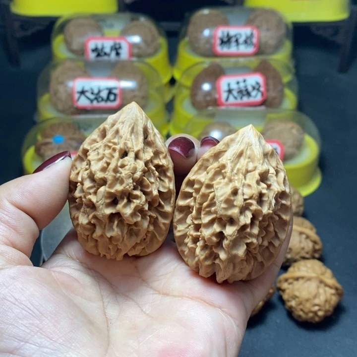 文玩核桃把件帅****伙招财鼠微修