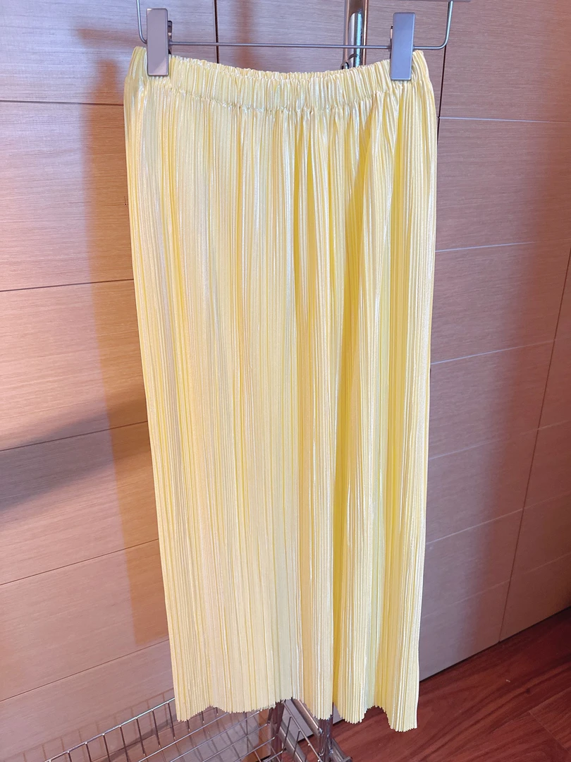 【张静芝】柠檬黄后开叉褶皱纹理半身裙