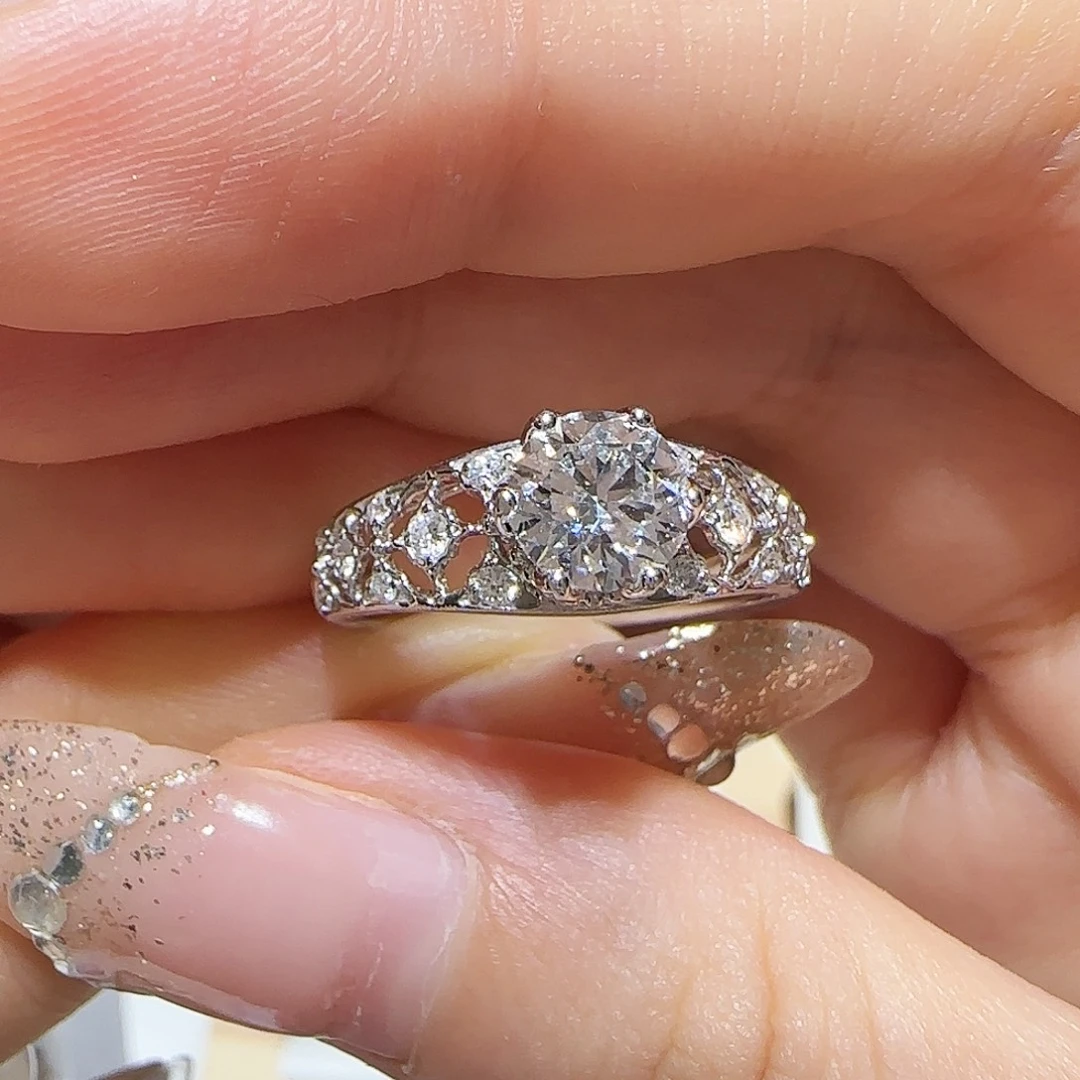 18K金镶嵌实验室培育钻石一卡布布同款钻戒