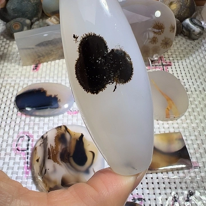 玛瑙/玉髓未镶嵌颈饰
