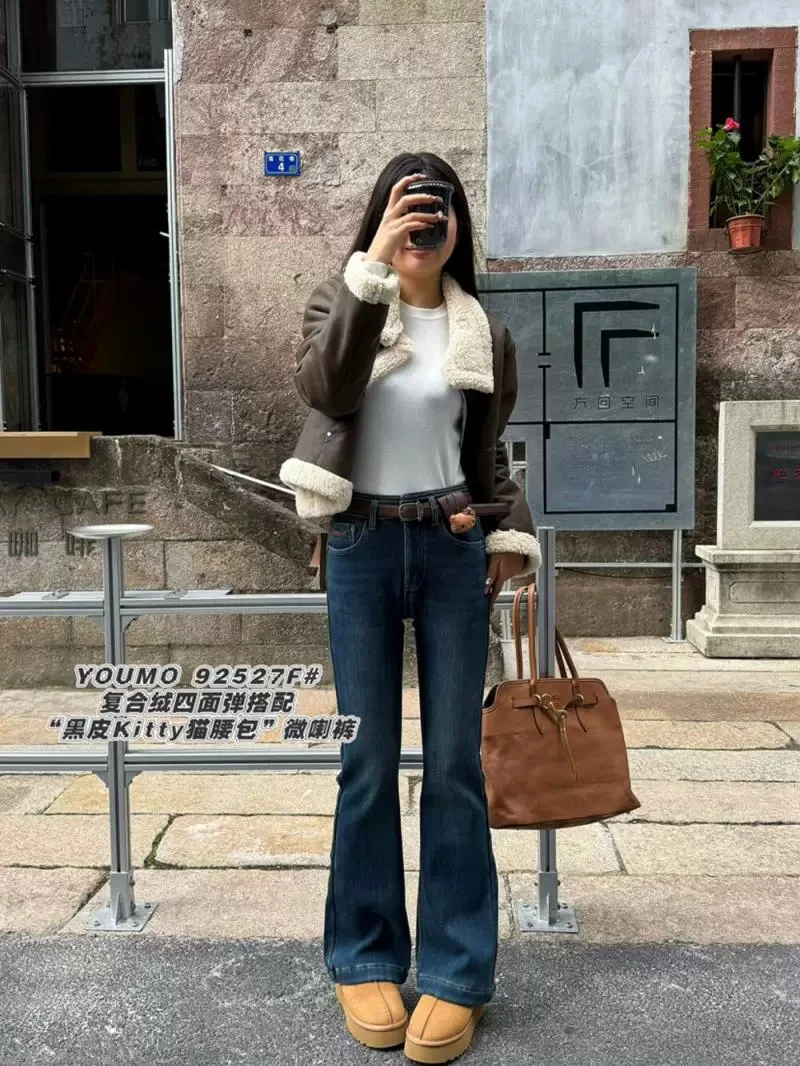 【微微瑕-介意勿拍】冬新加绒时髦感水洗微喇牛仔裤#2388