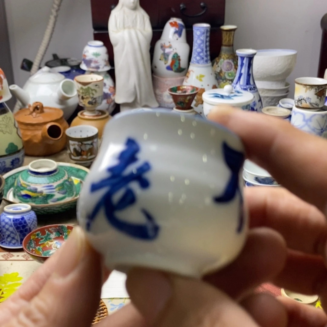 瓷片在这部影片当中饰金字格