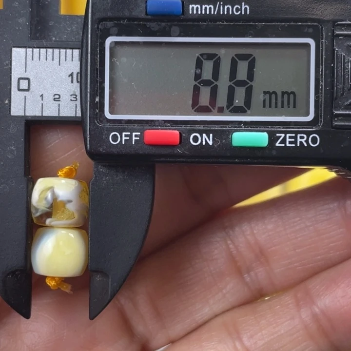 蜜蜡未镶嵌裸石5杂