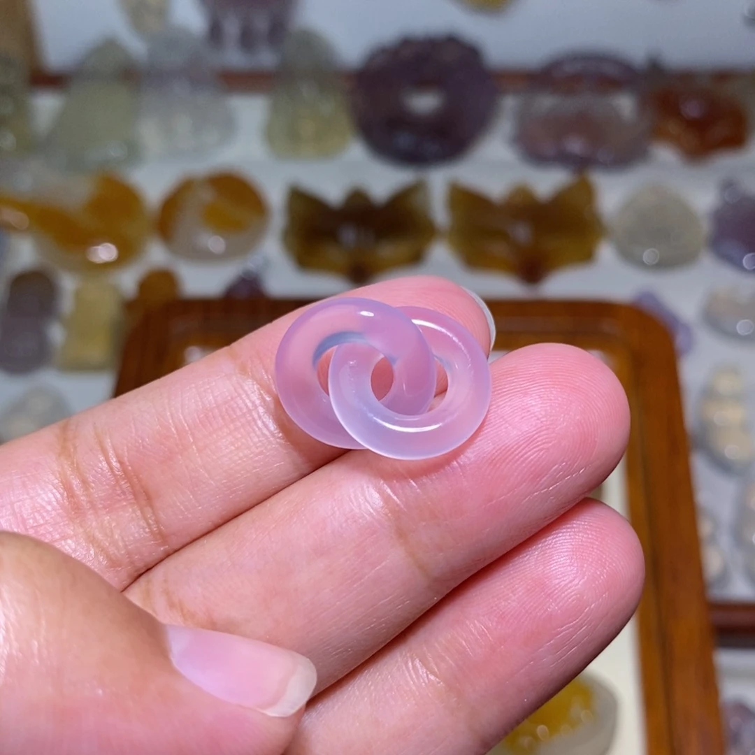 玛瑙/玉髓未镶嵌颈饰环环相扣