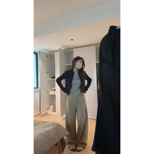 韩系拉链针织开衫外套女新款爆款早秋季穿搭修身短短袖裤子套装