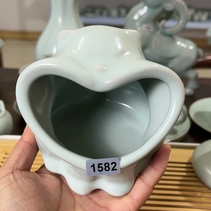 杯1582 原产地原矿釉汝瓷月白