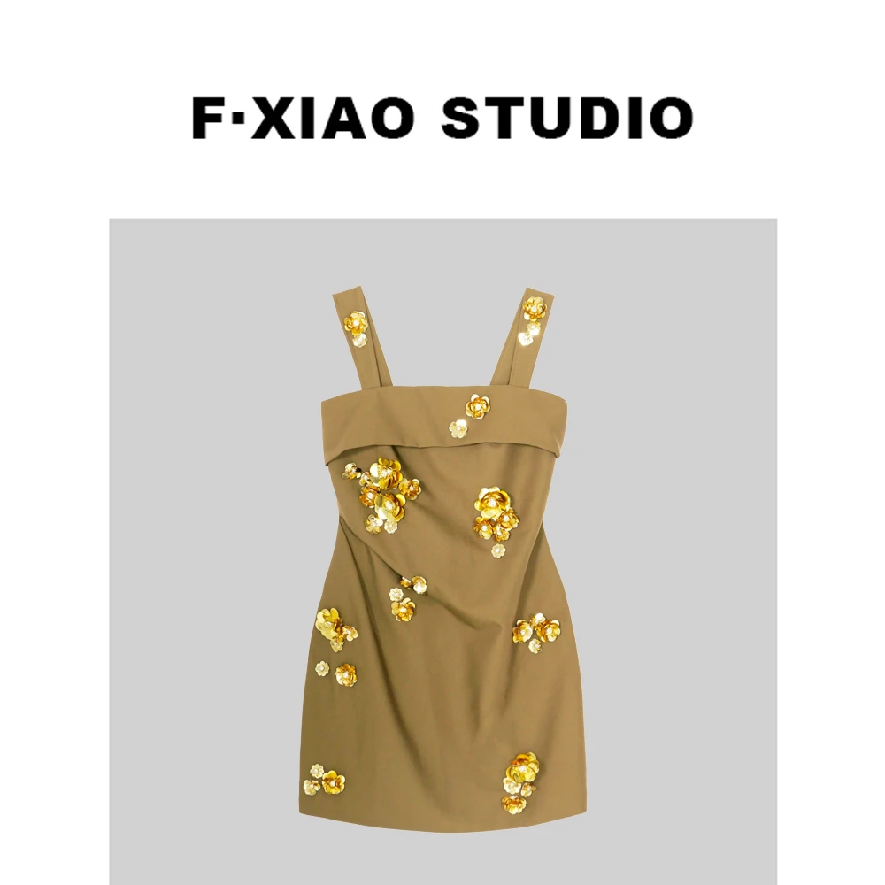 F·XIAO法式设计感重工钉珠立体花瓣气质吊带抹胸裙减龄显瘦连衣裙