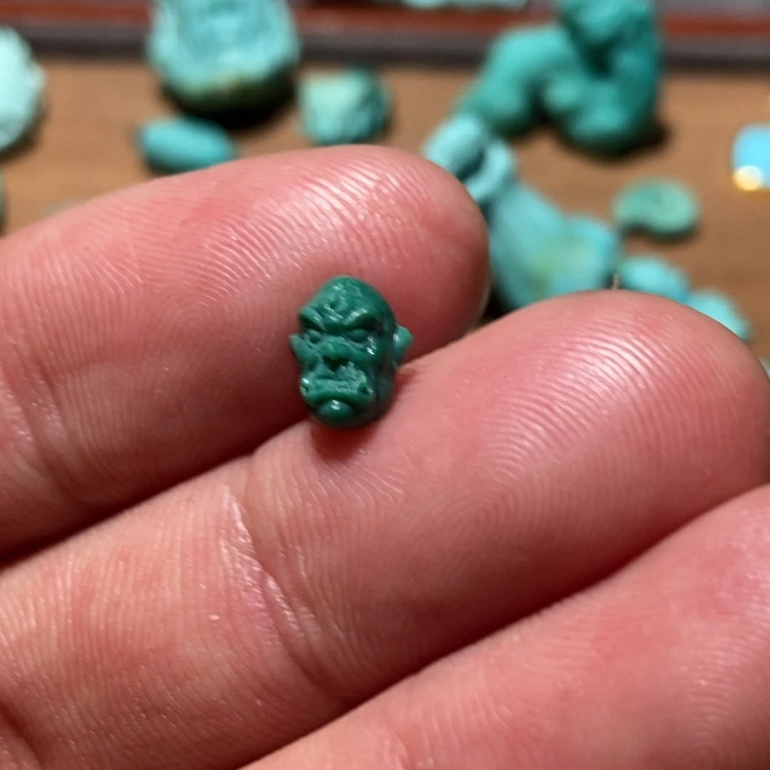 绿松石颈饰未镶嵌慵***川