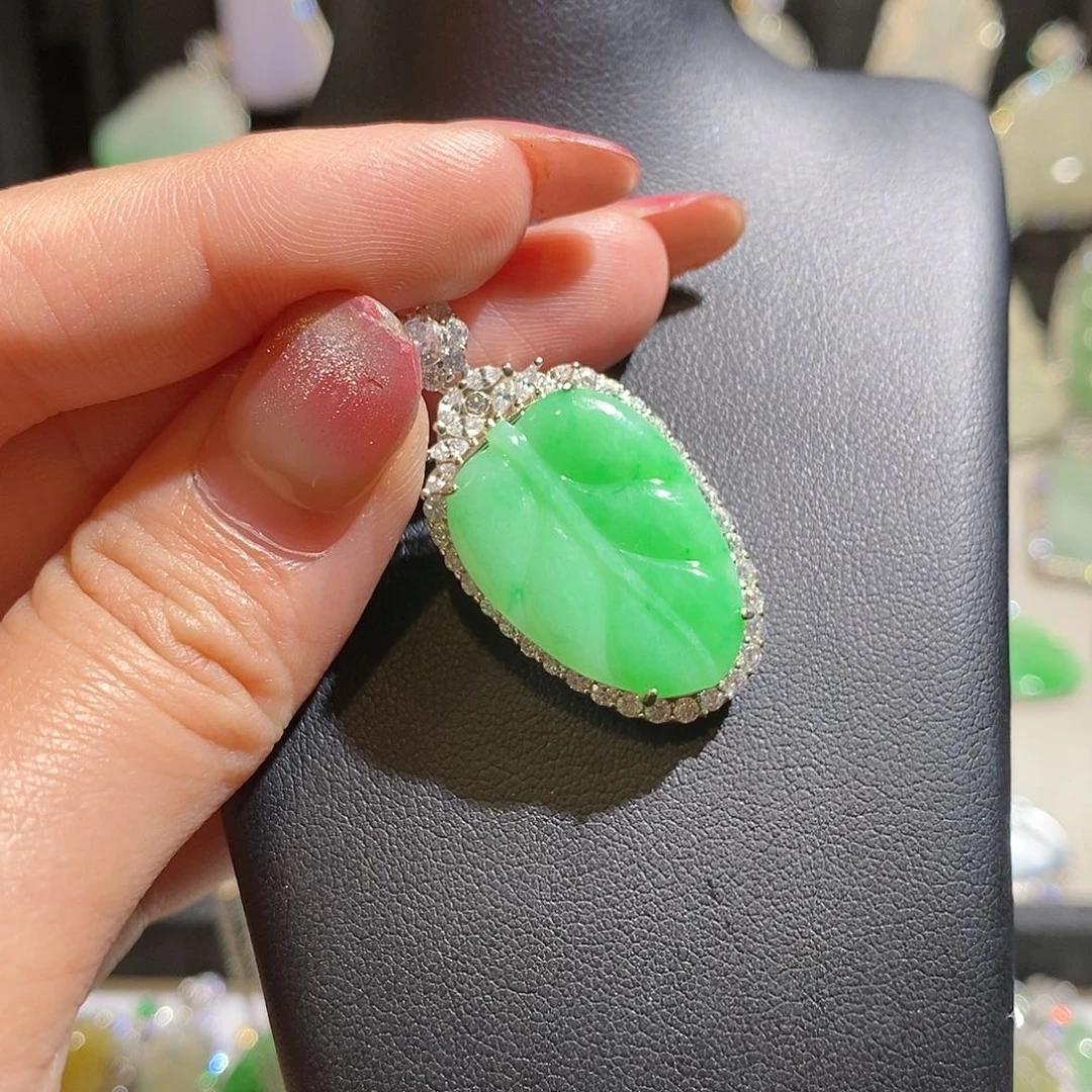 翡翠银S925镶嵌颈饰天然翡翠