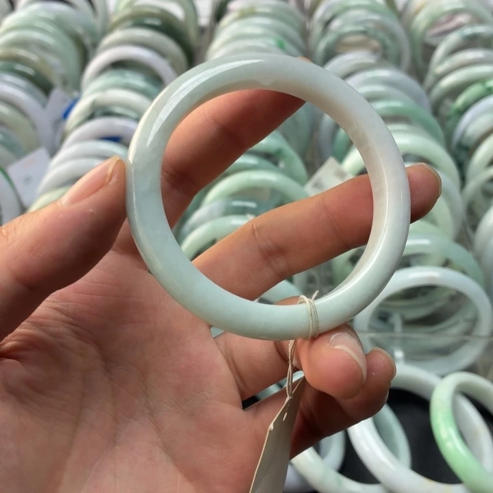 翡翠未镶嵌手镯翡翠手镯
