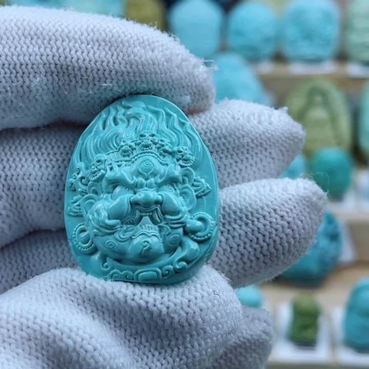 绿松石未镶嵌珠宝奇石