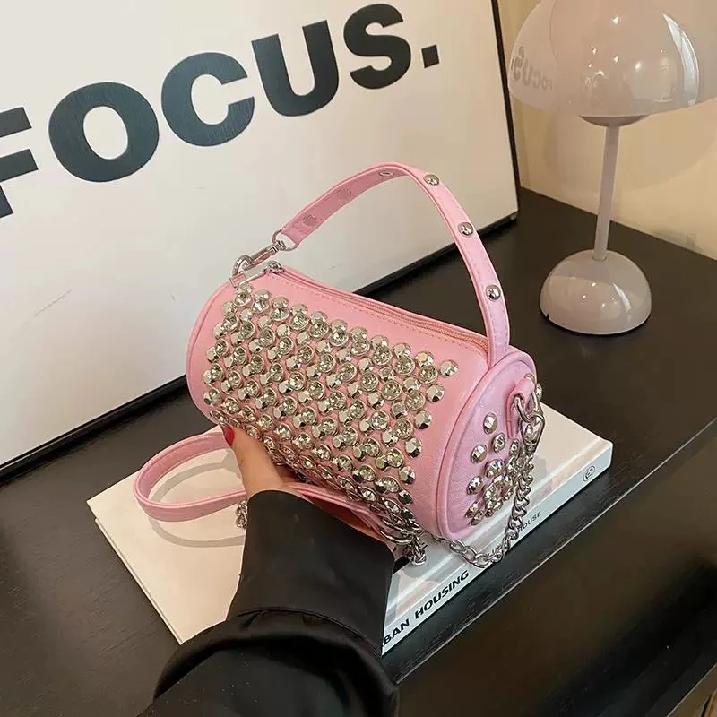 6606个性镶钻铆钉小包圆筒包女新款时尚枕头包百搭链条斜跨包