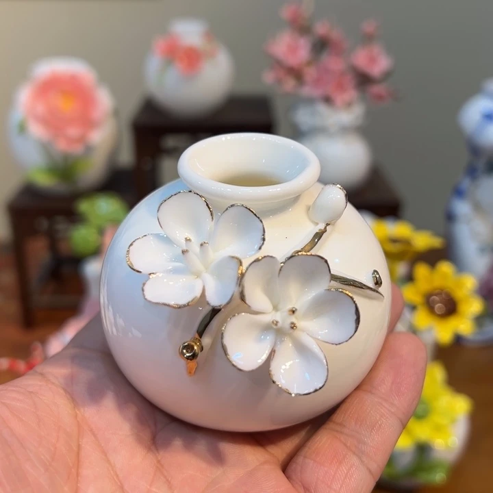 手工精致陶瓷摆件