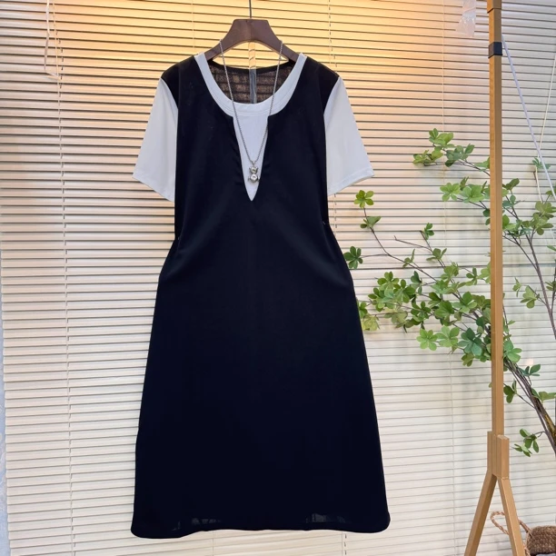 夏季爆款时尚轻奢风高档洋气中长款拼接假两件显瘦连衣裙大码