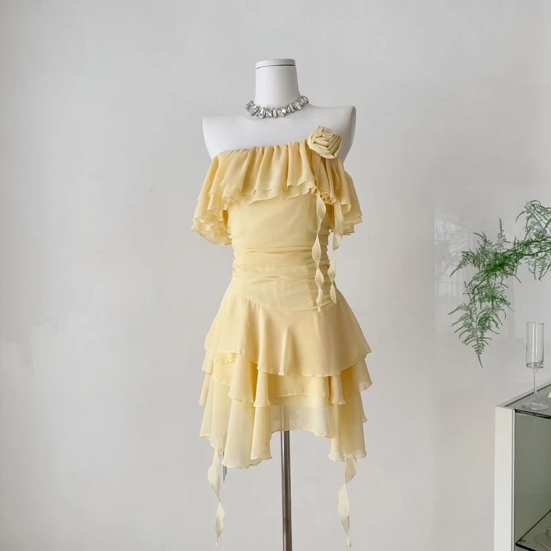 黄玫瑰 原创一字肩连衣裙 荷叶边不规则裙子 甜辣海边裙