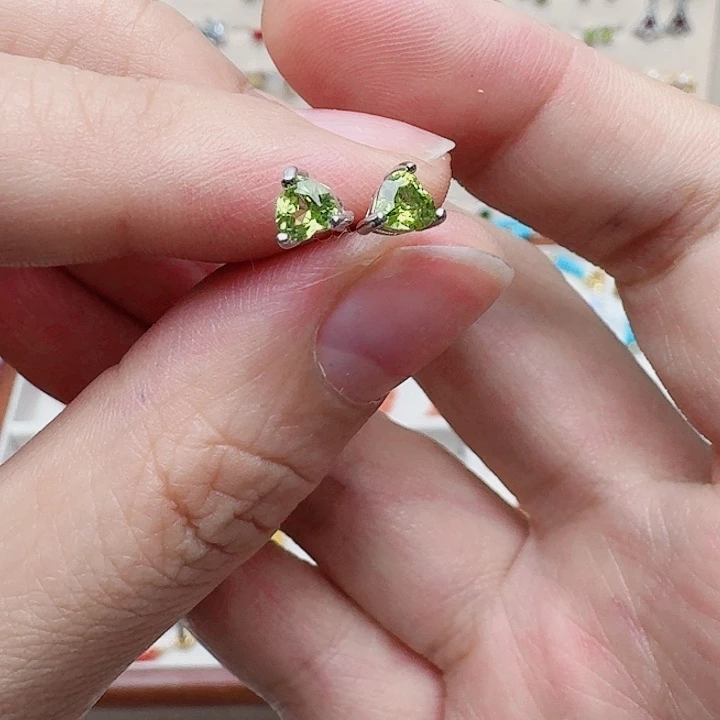 橄榄石耳饰未镶嵌耳钉