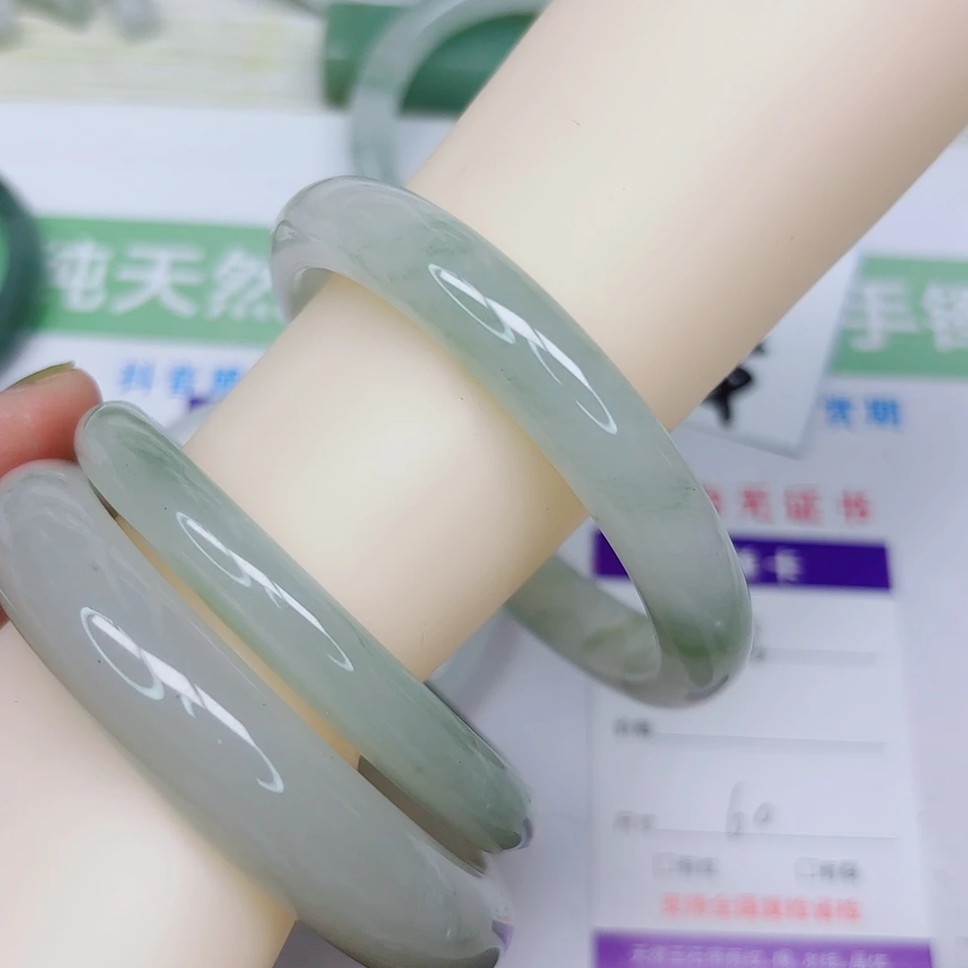 未镶嵌手镯石英质玉38/5960