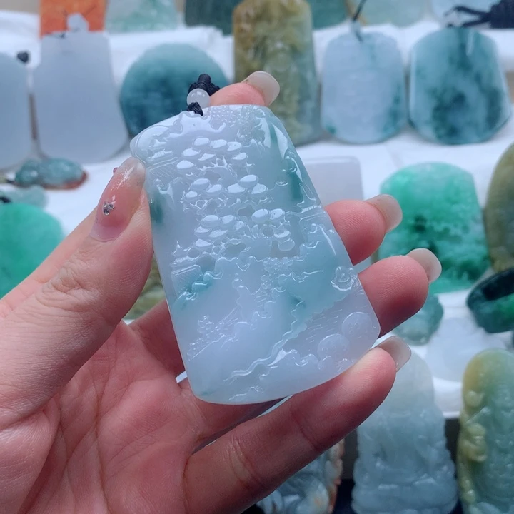 定制翡翠未镶嵌山水牌