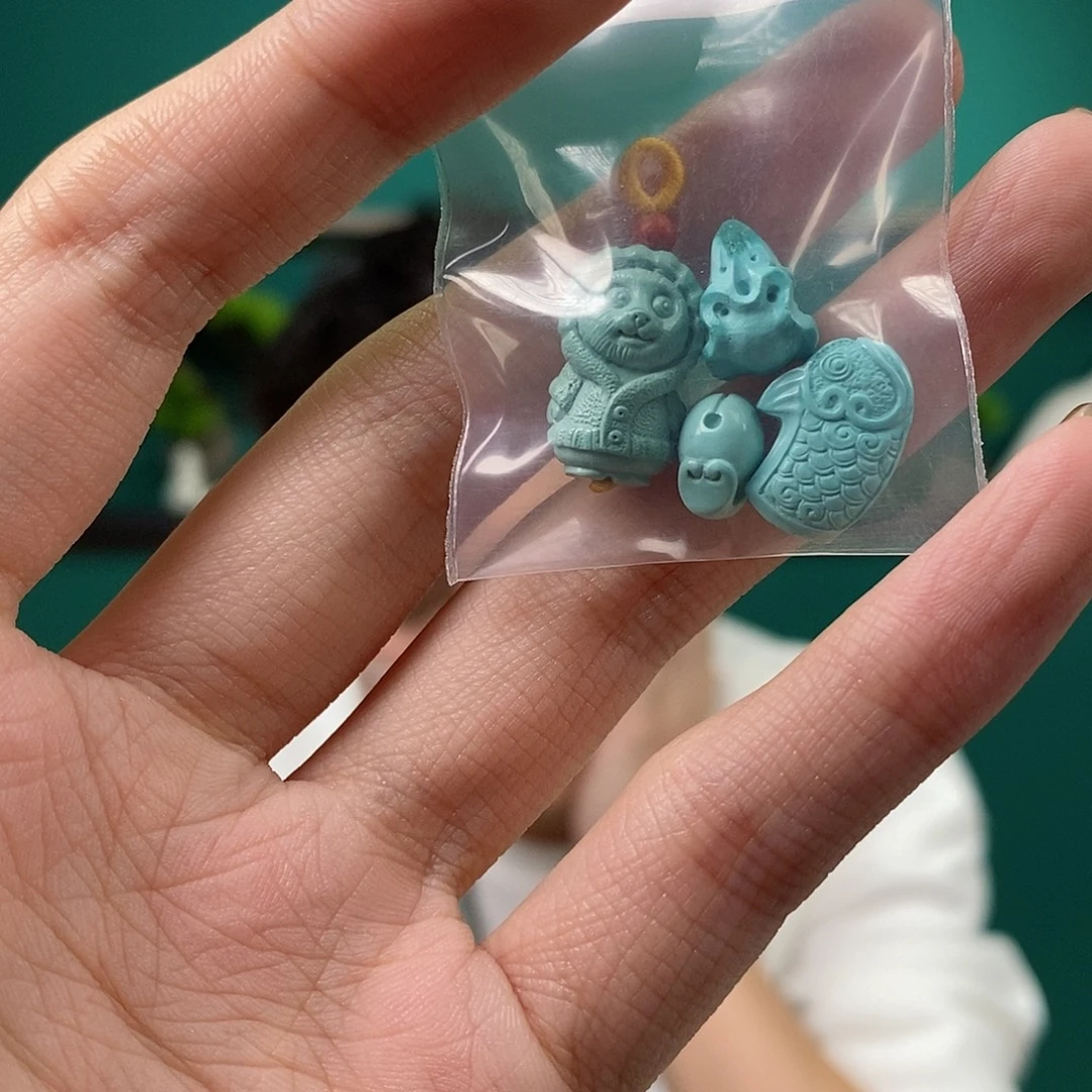 绿松石未镶嵌珠宝奇石