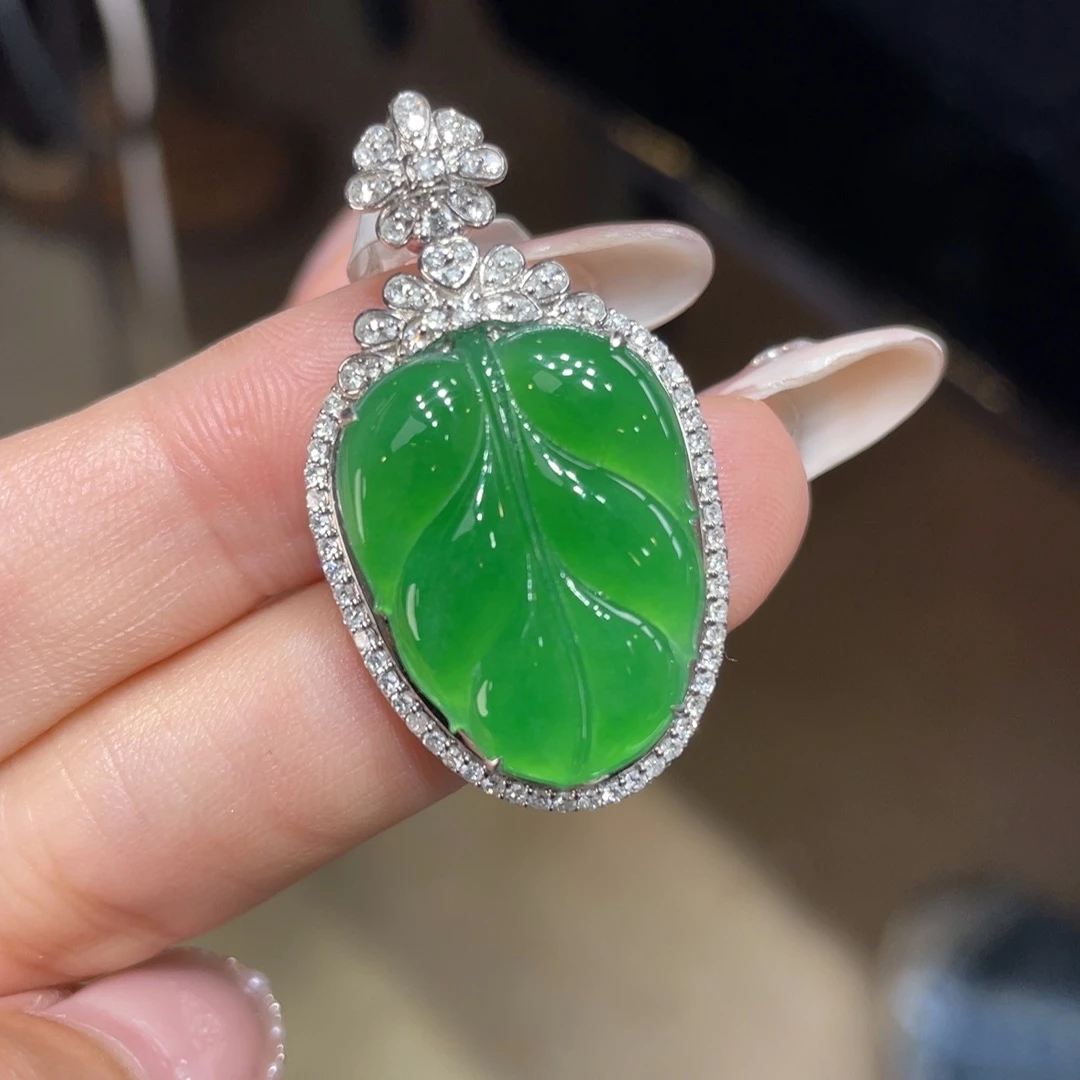 翡翠颈饰18K金镶嵌天然缅甸翡翠a货