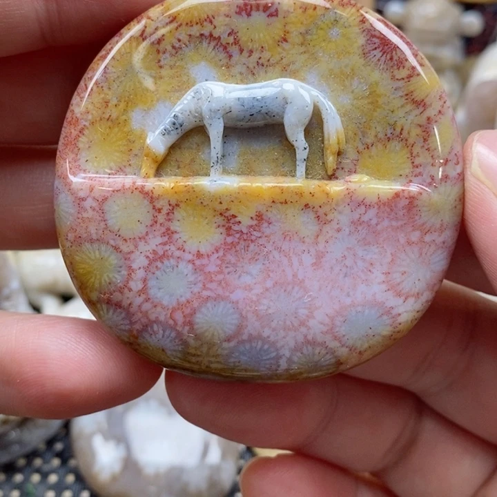 硅化珊瑚（珊瑚玉）颈饰未镶嵌