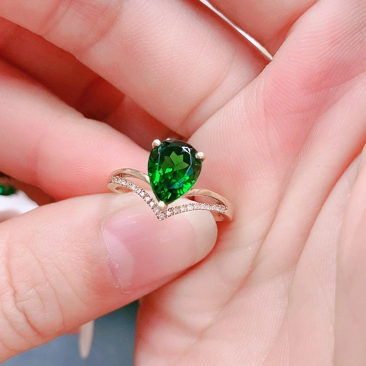 透辉石戒指18K金镶嵌7✖️9