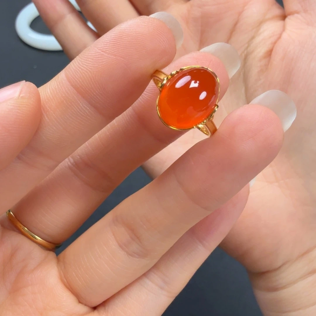 南红玛瑙18K金镶嵌戒指