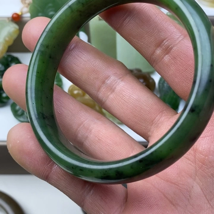 和田玉（碧玉）未镶嵌颈饰