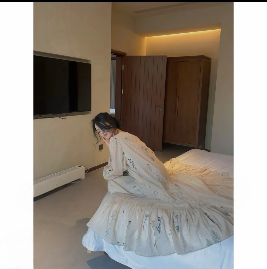 【素影花逸】夏季印花刺绣套头插肩袖气质甜美仙女连衣裙