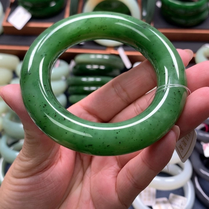 【闪购商品】未镶嵌手镯和田玉（碧玉）