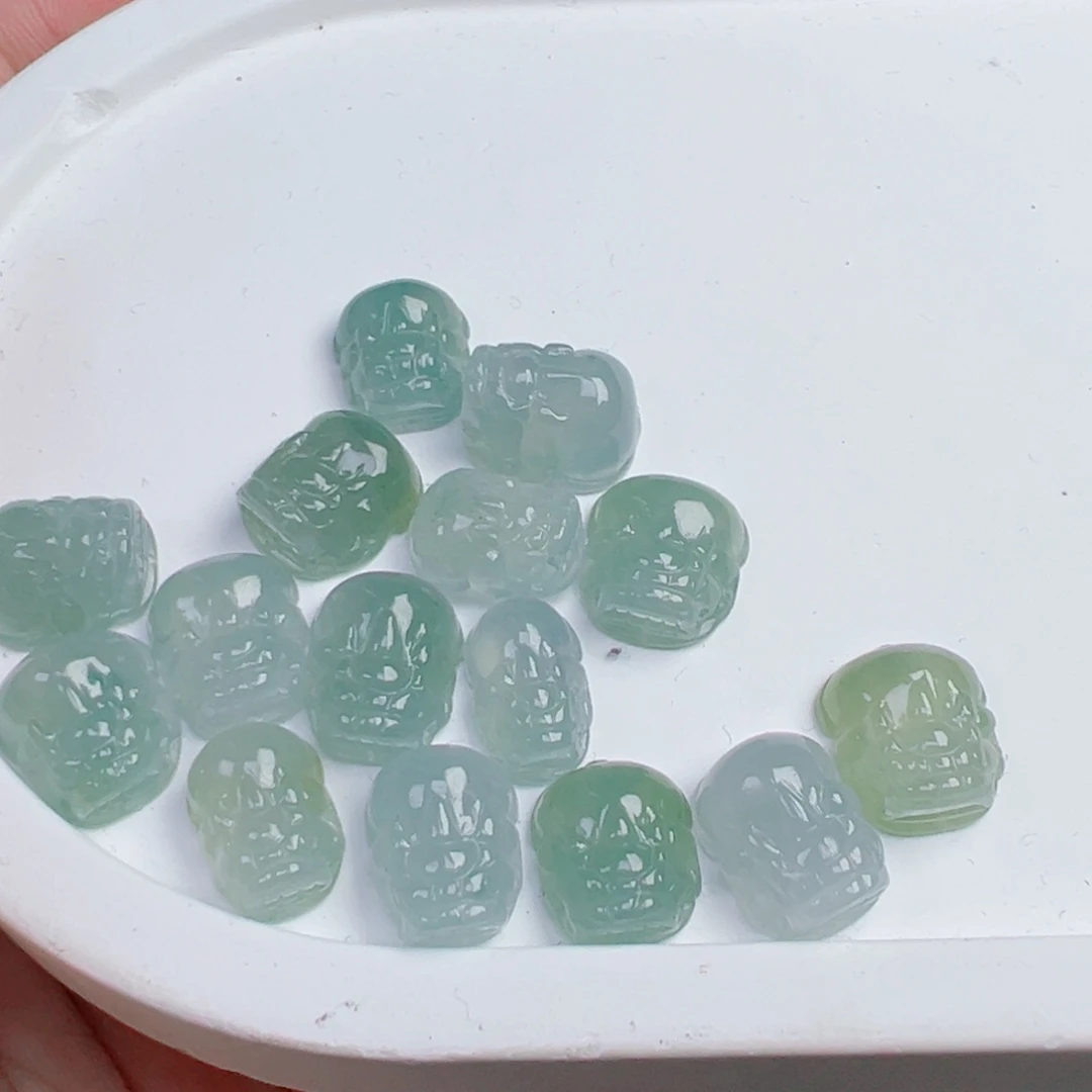 翡翠散珠大貔貅 一只