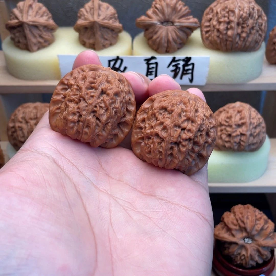 深***伴文玩核桃吊坠血麒麟40➕交友价