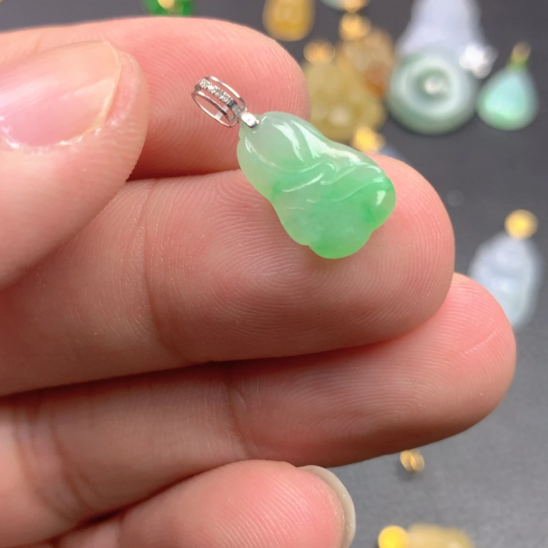 【闪购商品】颈饰18K金镶嵌翡翠翡翠