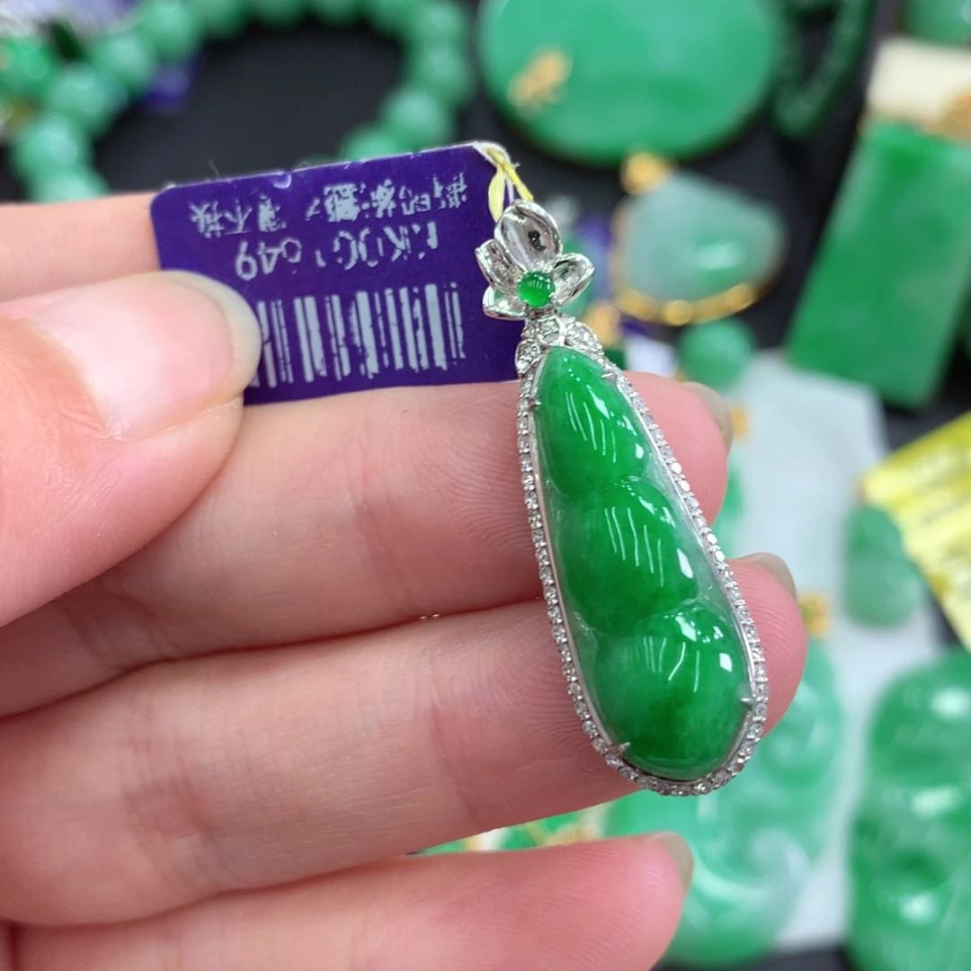 吊坠(不含链)18K金镶嵌翡翠