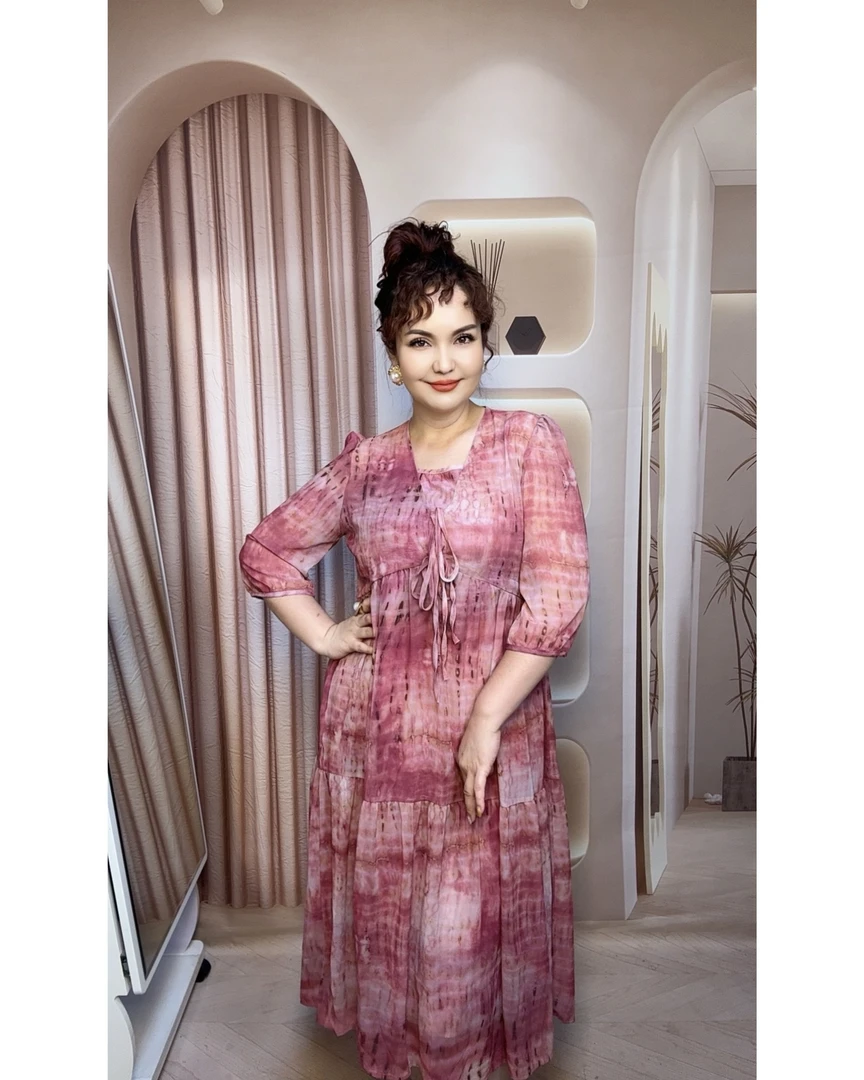 2025夏季新款度假风气质印花V领连衣裙女大码宽松遮肉过膝两件套