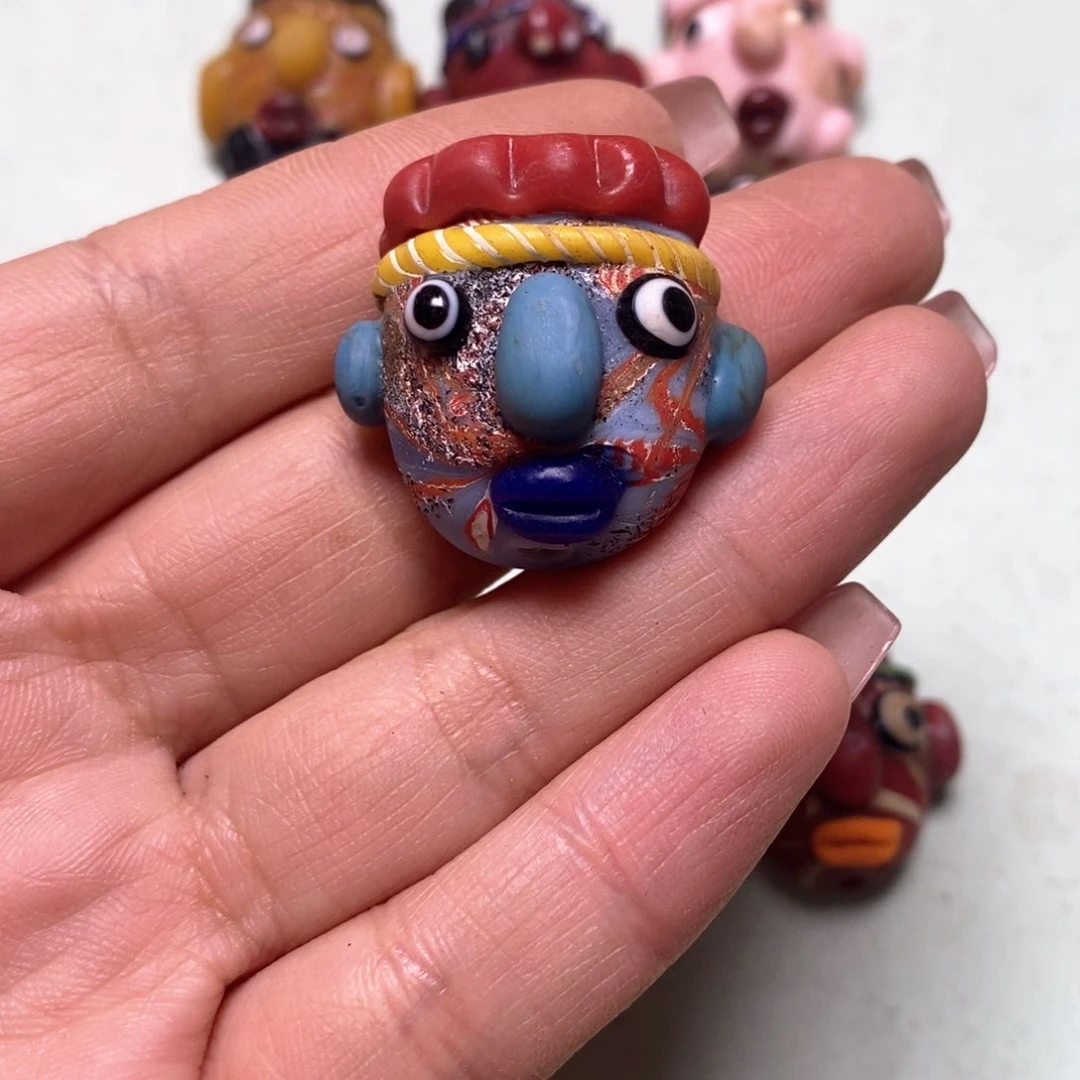 琉璃颈饰印度尼西亚琉璃娃娃