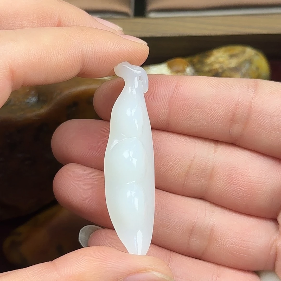 和田玉（白玉）未镶嵌颈饰俄料福豆荚