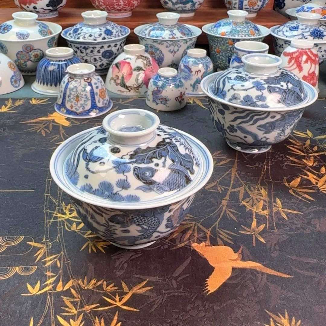 瓷片咱****?柴窑鱼藻盖碗一个