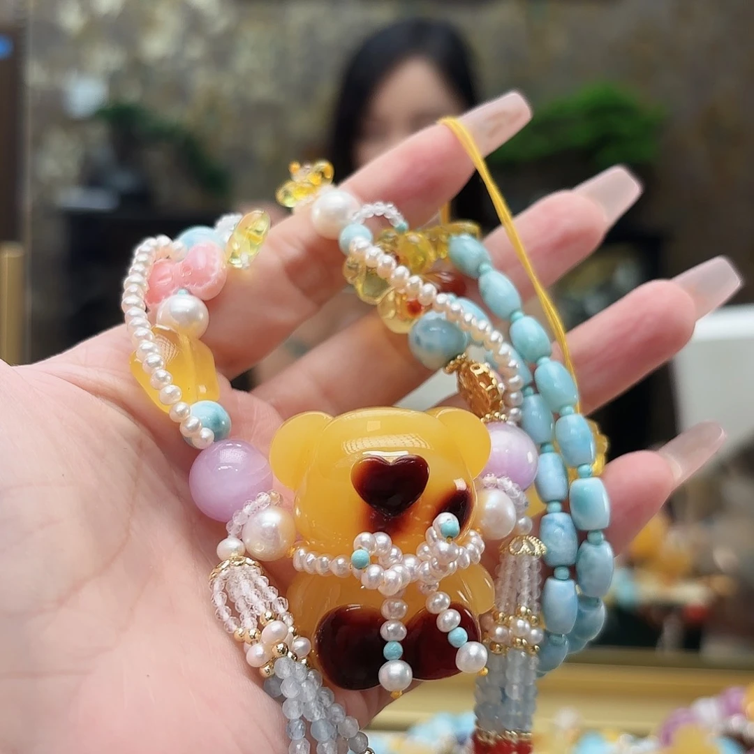 未镶嵌颈饰琥珀琥珀
