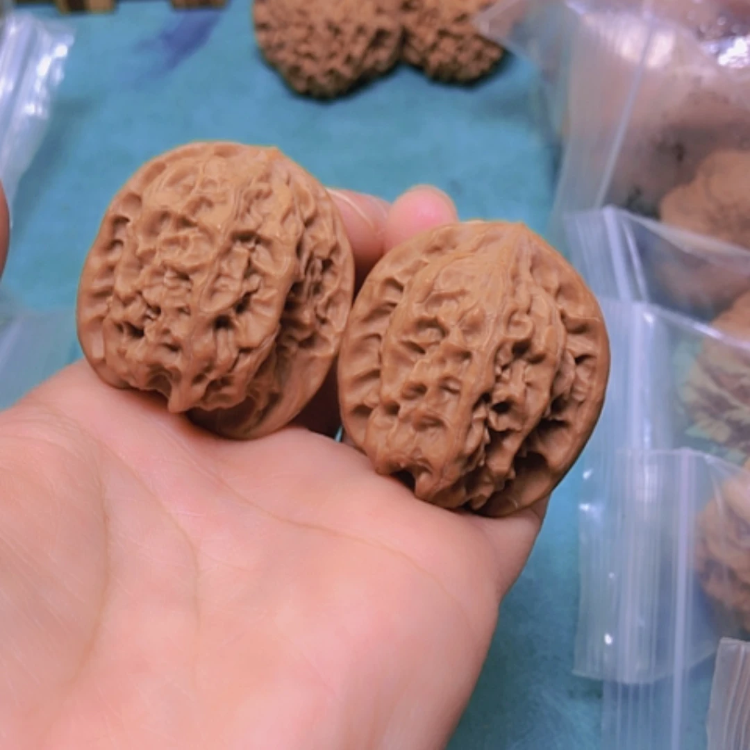 【闪购商品】摆件核桃35磐石修尖