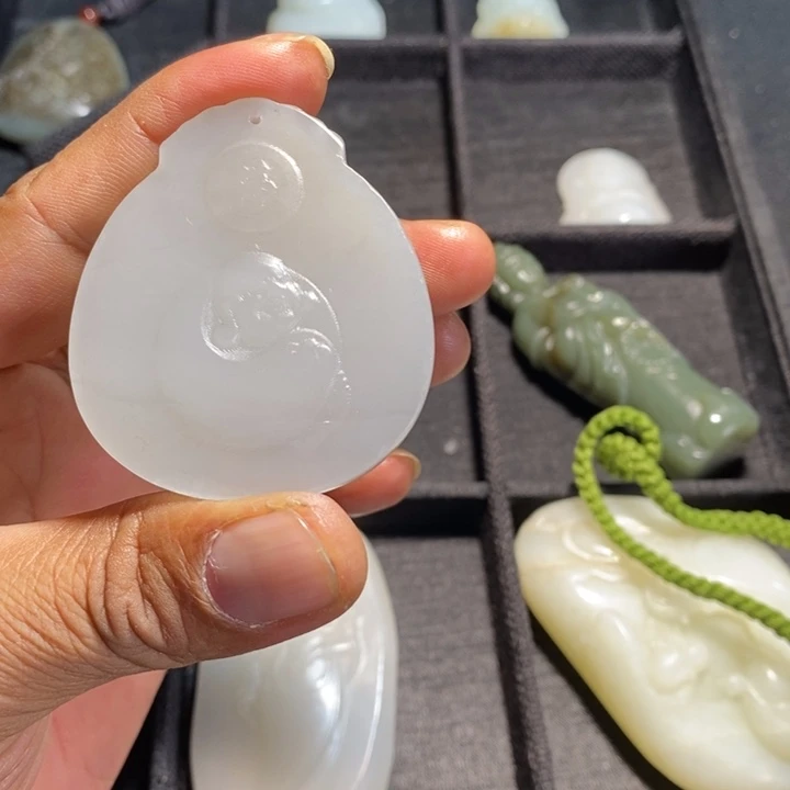 未镶嵌和田玉挂件