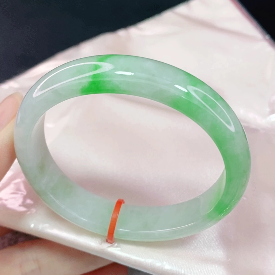 未镶嵌手镯翡翠52.3贵妃