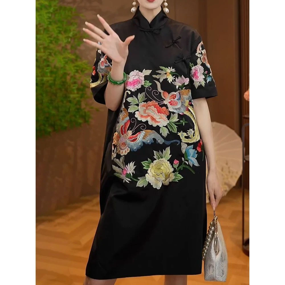 新中式气质盘扣刺绣连衣裙2025夏新款大码女装宽松遮肉提花A字裙