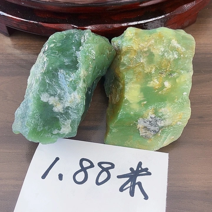 未镶嵌蛇纹石玉原料